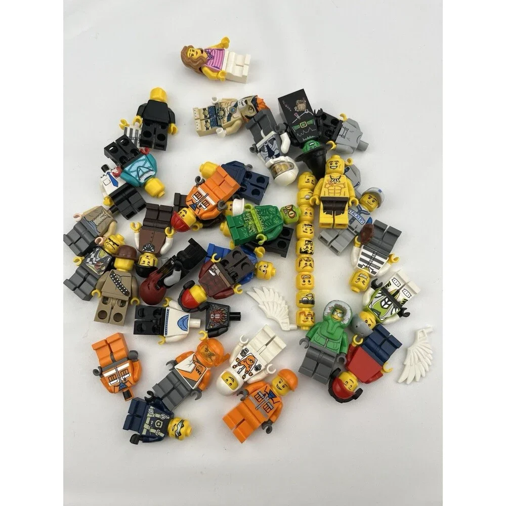 LEGO Minifigure Accessories Random Lot Mini Figure Lot + pieces